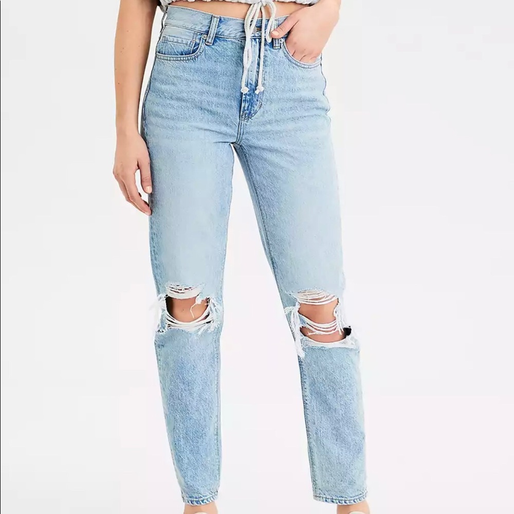 AE MOM JEANS